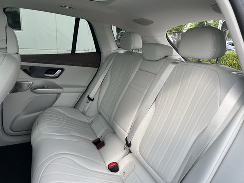 Used 2023 Mercedes-Benz EQE 350+ SUV image 32
