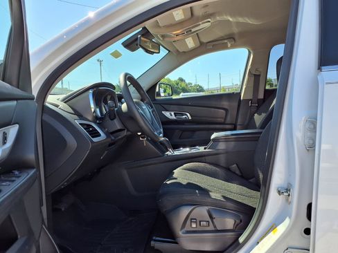 Used 2017 GMC Terrain SLE FWD image 19