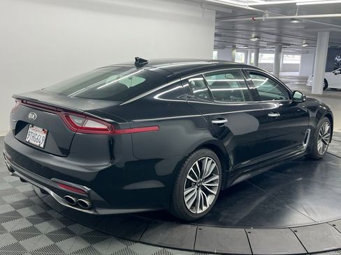 Used 2018 Kia Stinger Premium RWD image 5