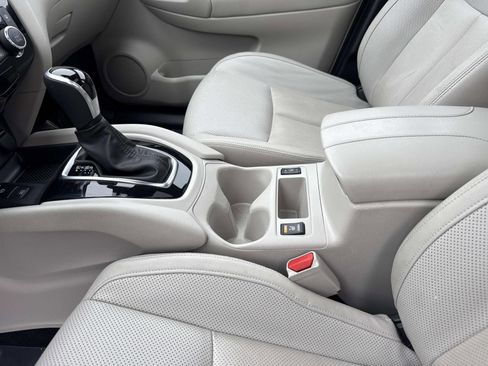 Used 2022 Nissan Rogue Sport SL w/ Premium Package image 21