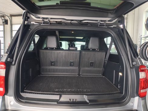 Used 2020 Ford Expedition Max XLT w/ Equipment Group 202A image 7