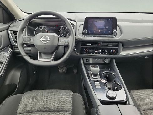 Used 2025 Nissan Rogue SV AWD/4WD image 10
