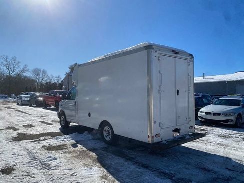 Used 2019 GMC Savana 3500 w/ Power Convenience Package RWD image 8
