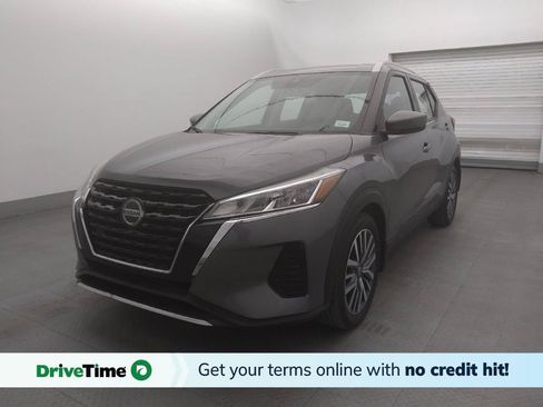 Used 2021 Nissan Kicks SV FWD image 1