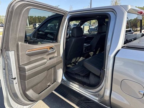 Used 2024 Chevrolet Silverado 1500 High Country w/ High Country Premium Package image 12
