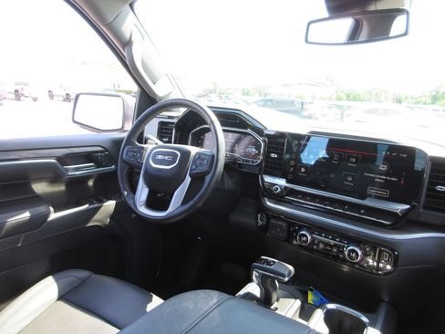 Certified 2023 GMC Sierra 1500 SLT w/ SLT Premium Plus Package AWD/4WD image 29