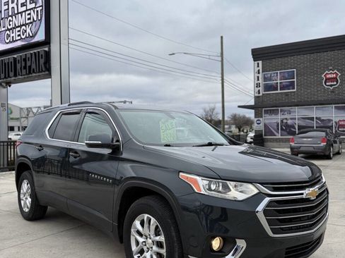 Used 2018 Chevrolet Traverse LT image 1