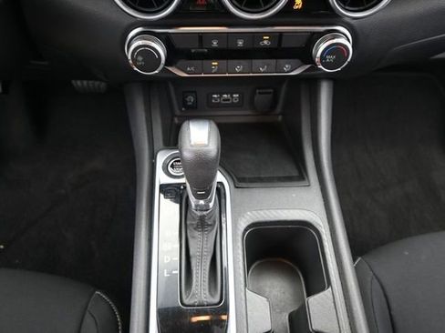 Used 2024 Nissan Sentra SV FWD image 9