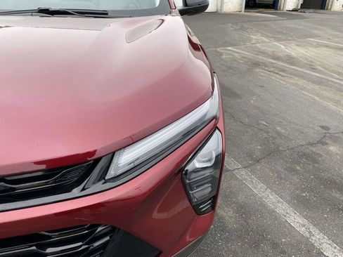 Used 2024 Chevrolet Trax ACTIV w/ Sunroof Package image 14