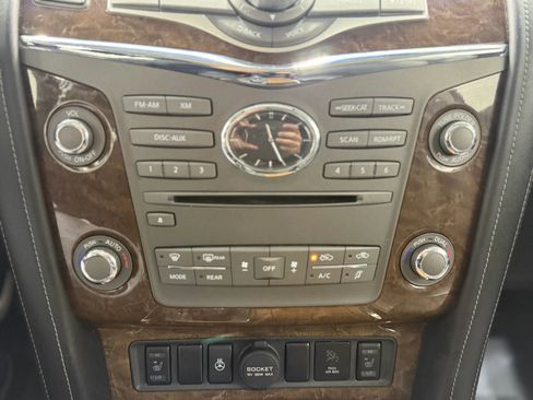 Used 2016 INFINITI QX80 Sport Utility 4D w/ Driver's Assistance Package image 21