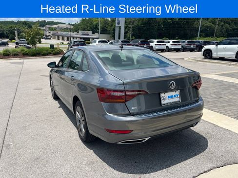 Used 2019 Volkswagen Jetta R-Line w/ R-Line Cold Weather Package FWD image 8