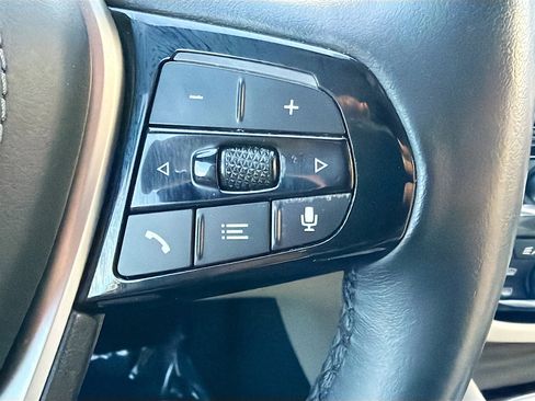 Used 2023 BMW 530i RWD image 38