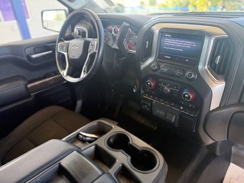Used 2020 Chevrolet Silverado 1500 LT w/ Convenience Package image 20