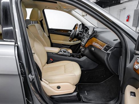 Used 2018 Mercedes-Benz GLS 450 4MATIC w/ Premium Package image 44