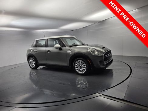 Used 2015 MINI Cooper S image 2