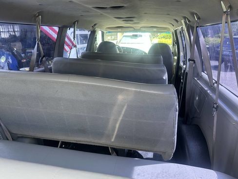 Used 1999 Ford E-350 and Econoline 350 XL RWD image 13