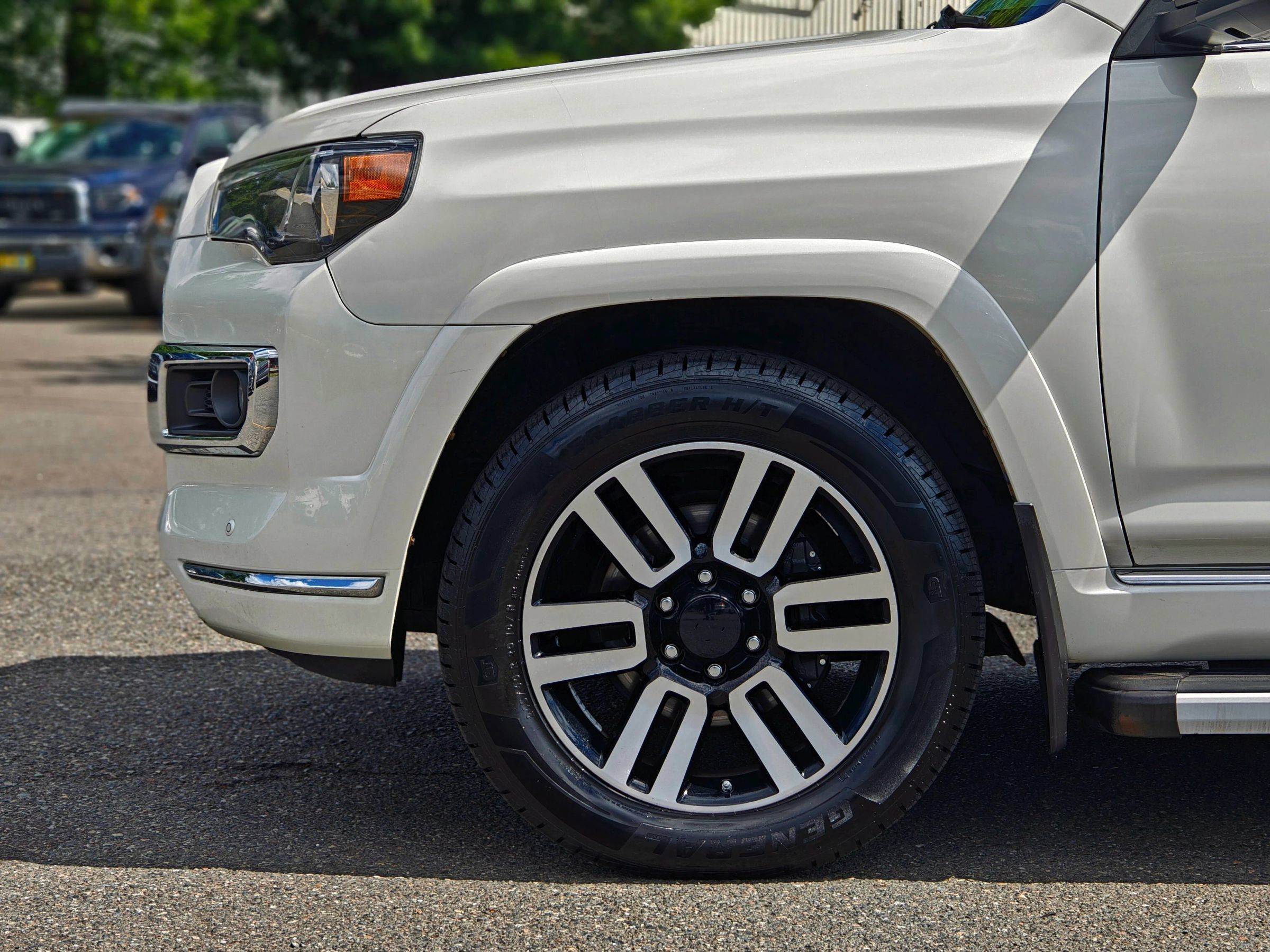 Used 2017 Toyota 4Runner Limited AWD/4WD image 60