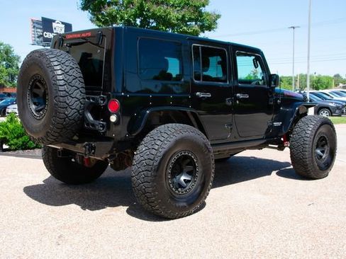 Used 2009 Jeep Wrangler Unlimited Rubicon w/ Dual Top Group image 11