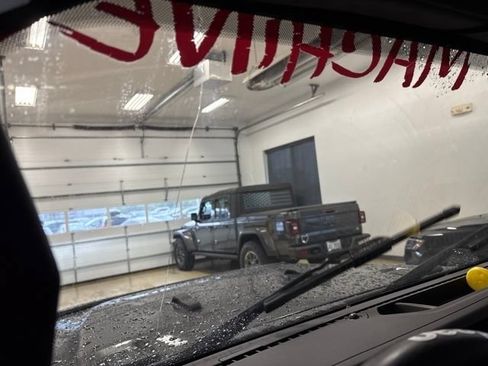 Used 2021 Jeep Wrangler Sport AWD/4WD image 24