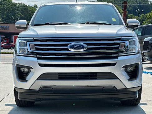 Used 2019 Ford Expedition Max XLT w/ Equipment Group 202A RWD image 2