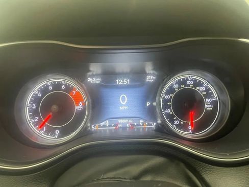 Used 2019 Jeep Cherokee Limited AWD/4WD image 22
