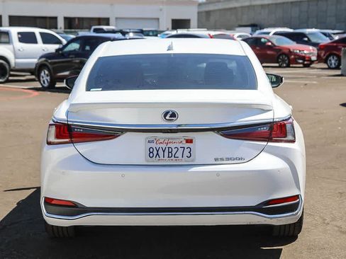 Used 2021 Lexus ES 300h w/ Premium Package FWD image 5
