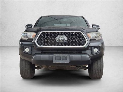 Used 2018 Toyota Tacoma TRD Off-Road AWD/4WD image 2