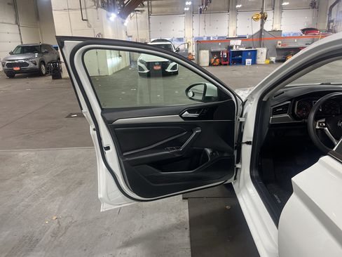 Used 2019 Volkswagen Jetta S FWD image 18