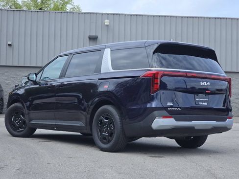 Used 2026 Kia Carnival LX FWD image 14