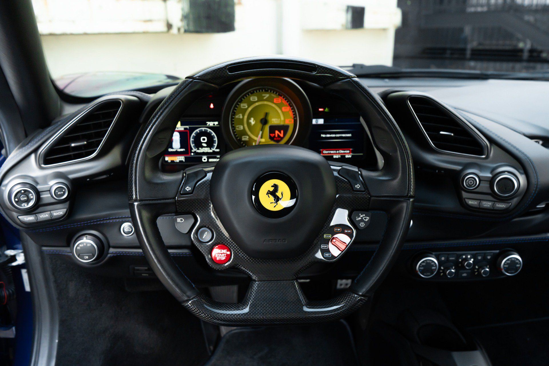 Used 2018 Ferrari 488 GTB RWD image 10