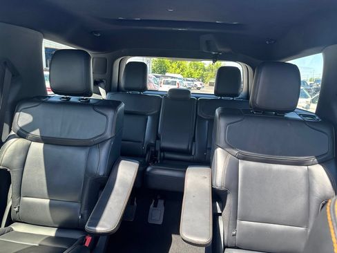 Used 2025 Ford Expedition Tremor AWD/4WD image 32