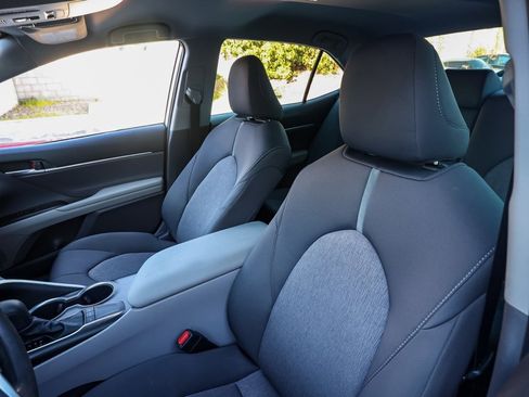 Used 2022 Toyota Camry LE image 15