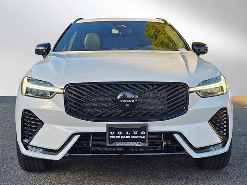 New 2026 Volvo XC60 B5 Ultra w/ Protection Package Premier AWD/4WD image 2
