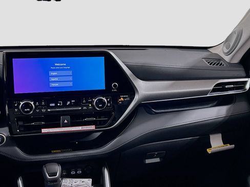 New 2026 Toyota Highlander Limited AWD/4WD image 24