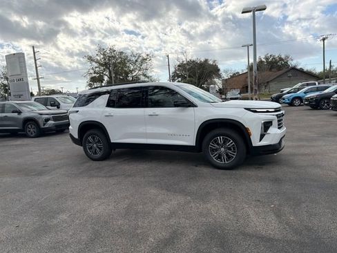 New 2026 Chevrolet Traverse LT w/ Driver Confidence Package image 17
