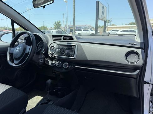 Used 2014 Toyota Yaris L FWD image 13