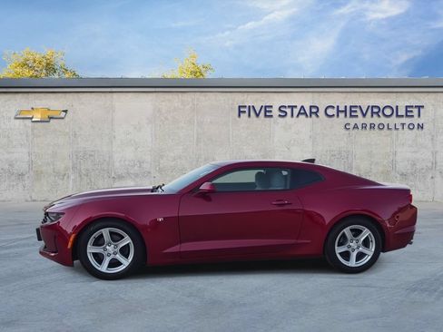 Used 2019 Chevrolet Camaro LT RWD image 4