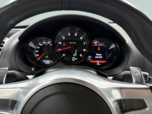 Used 2016 Porsche Boxster image 31