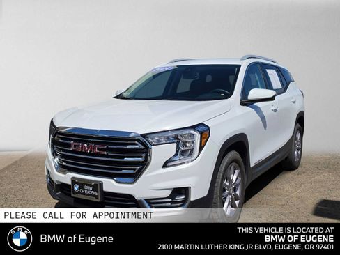 Used 2024 GMC Terrain SLT AWD/4WD image 7