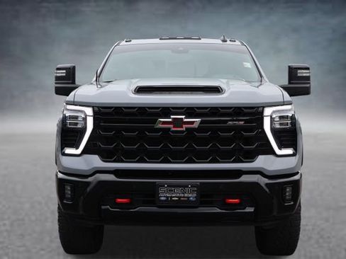 Used 2025 Chevrolet Silverado 2500 ZR2 w/ Technology Package AWD/4WD image 27