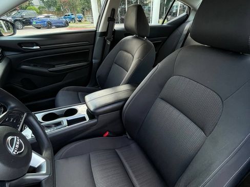 Used 2024 Nissan Altima 2.5 SV FWD image 22