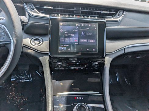 Used 2023 Jeep Grand Cherokee L Laredo AWD/4WD image 19