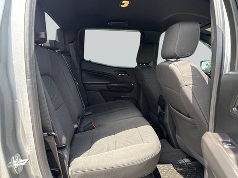 Used 2024 Chevrolet Colorado LT AWD/4WD image 23