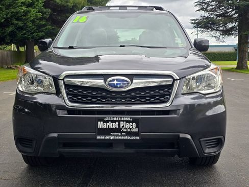 Used 2016 Subaru Forester 2.5i Premium w/ All-Weather Package AWD/4WD image 9