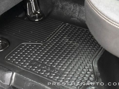 Used 2024 RAM 2500 Tradesman w/ Chrome Appearance Group image 36