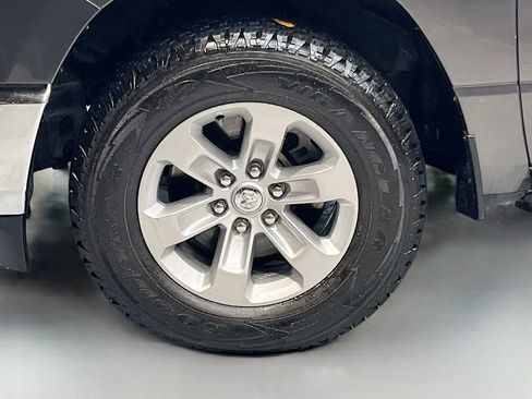 Used 2023 RAM 1500 Laramie AWD/4WD image 31