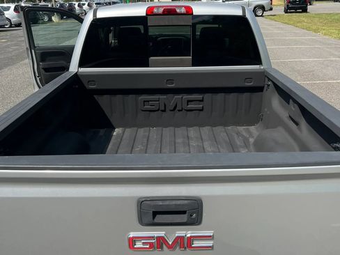 Used 2018 GMC Sierra 1500 SLT AWD/4WD image 47