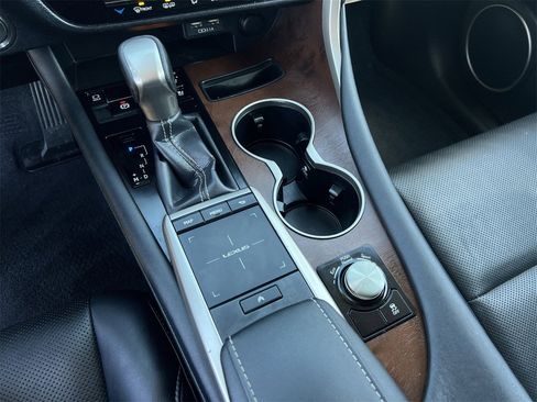 Used 2020 Lexus RX 350L FWD w/ Premium Package image 17