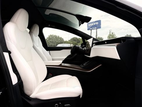 Used 2023 Tesla Model X AWD/4WD image 39