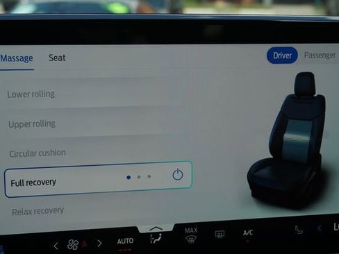 New 2026 Ford Explorer Platinum image 9